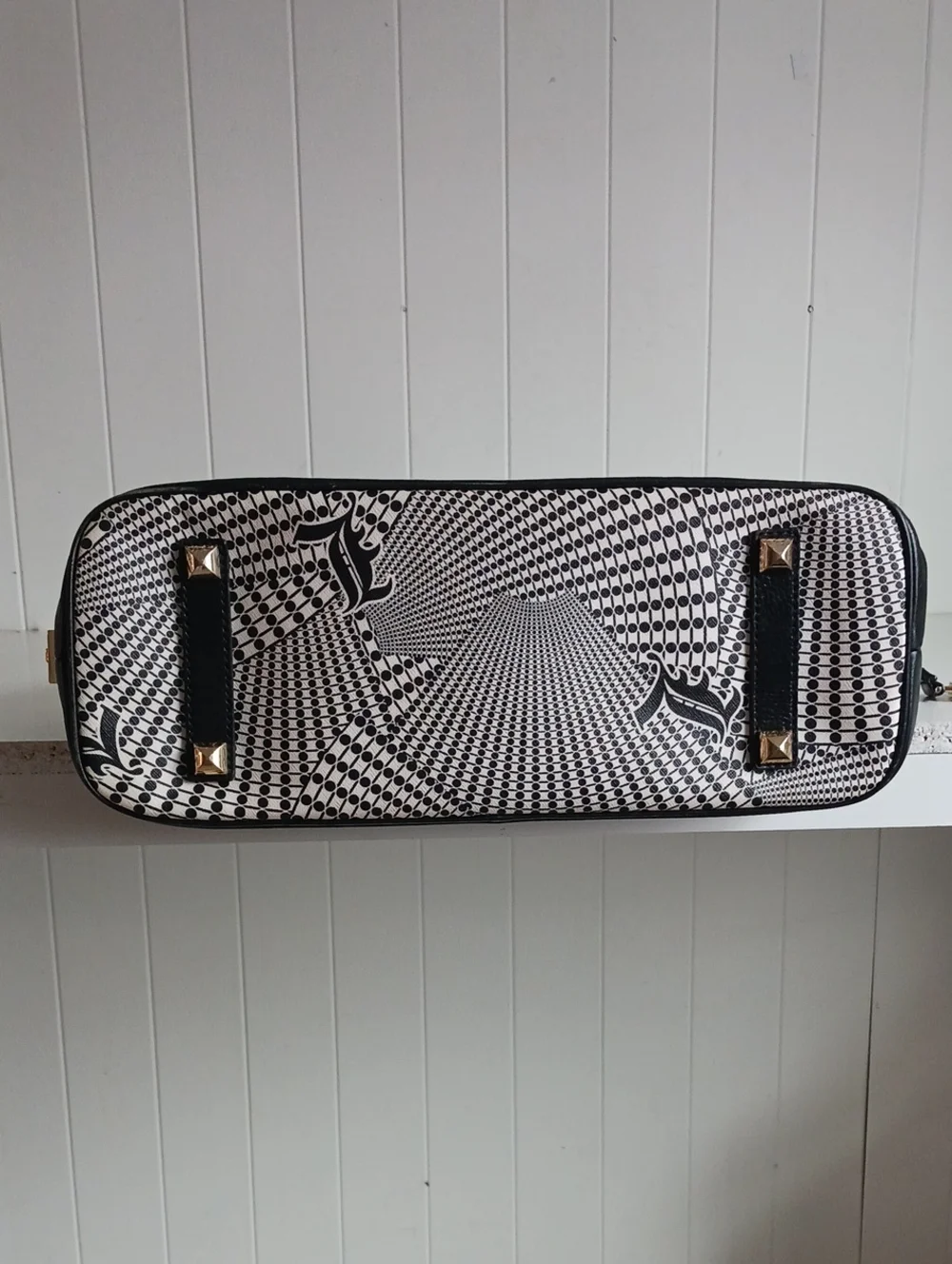 LAMB BLK WH LARGE SATCHEL SAMBURO BAG